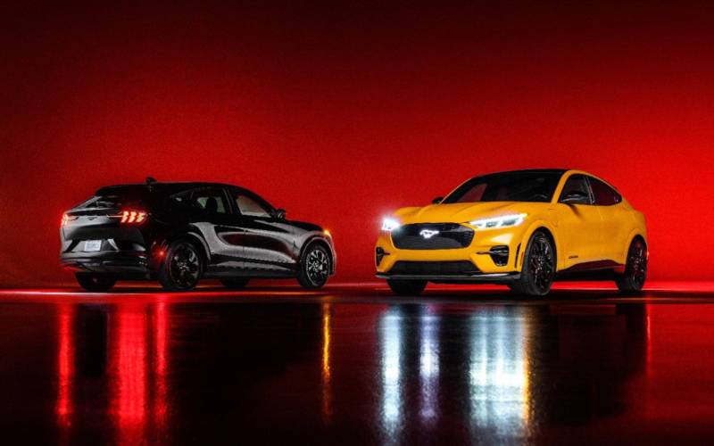 2023 ford mustang mach e gt review